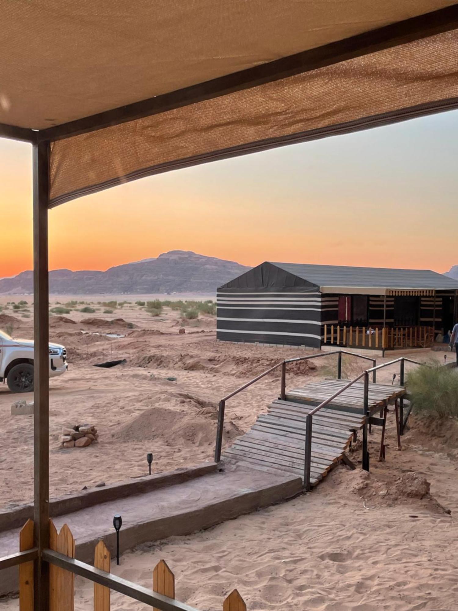 Hotel Zawaideh Desert Camp Wadi Rum Zewnętrze zdjęcie